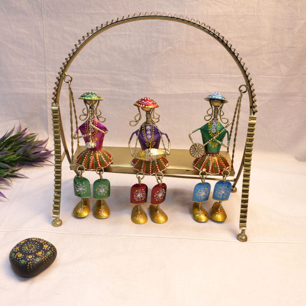 IRON PAINTED 3 SWING DOLL -1356