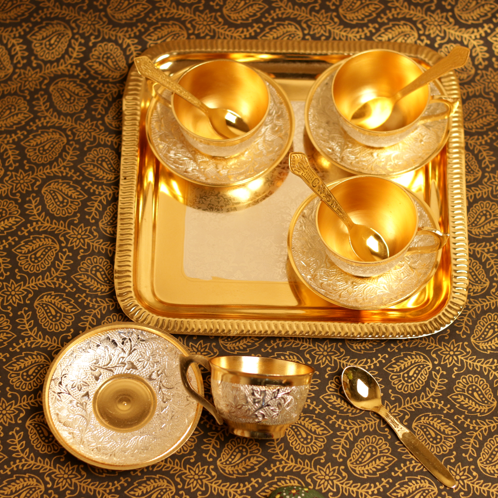 TWO TONE 4 CUP SAUCER SET WITH SPOON AND TRAY
