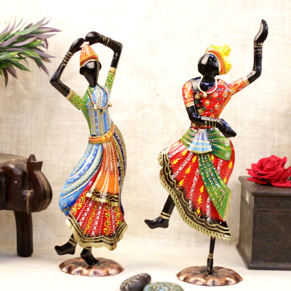 IRON PAINTED KATHAK LADY S/2