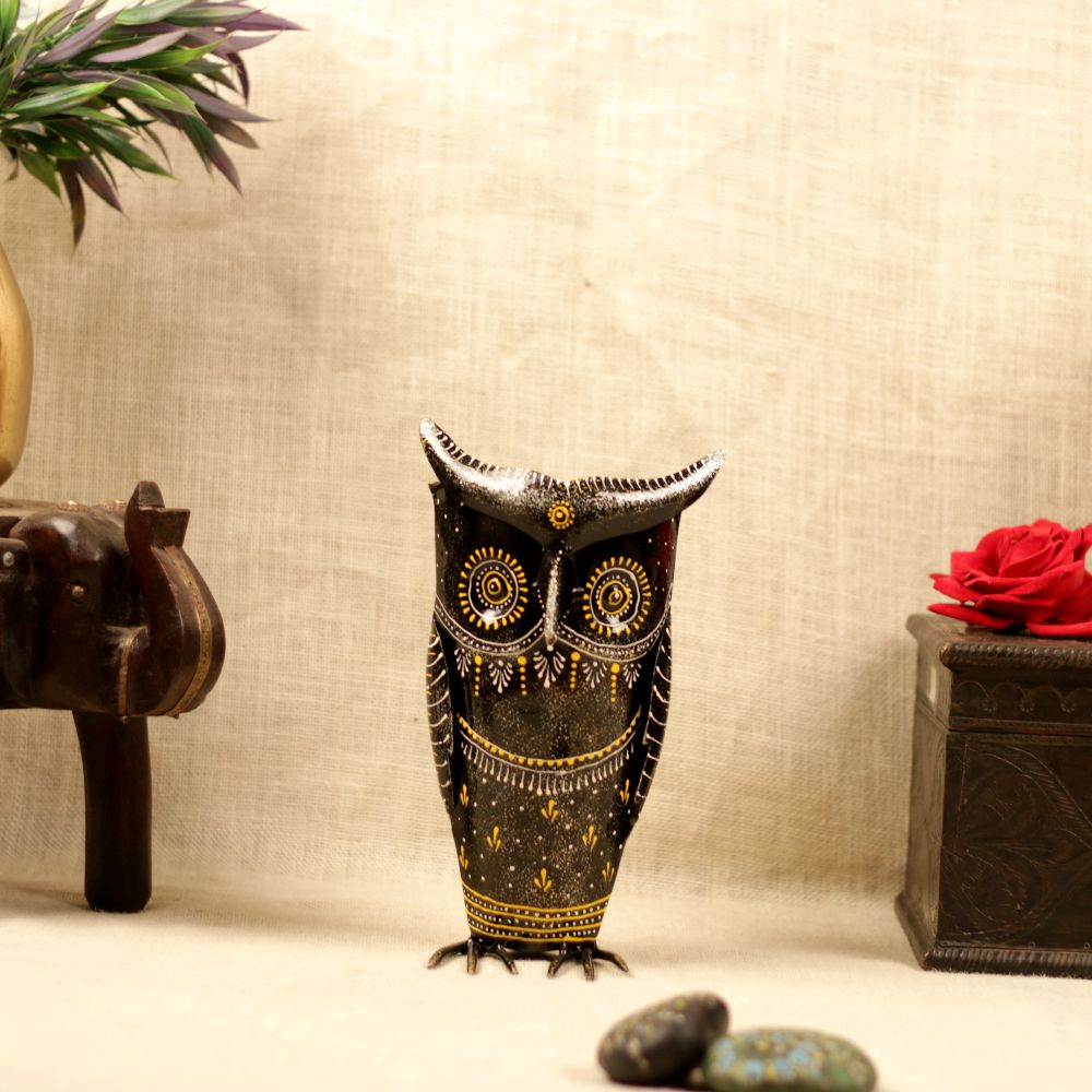 IRON PAINTED OWL PLANTER BIG