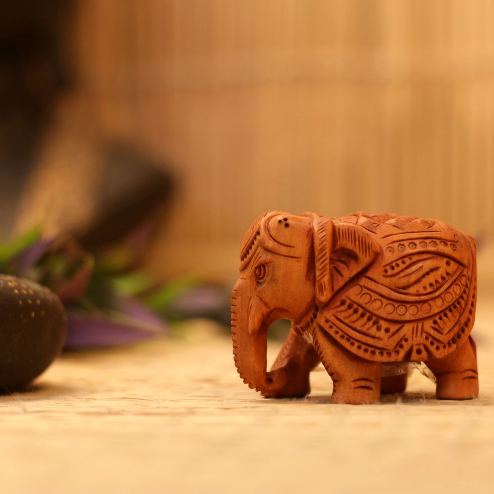 WOODEN CARVED ELEPHANT SMALL 2 INCH